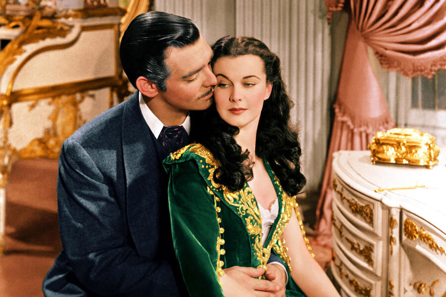 The two characters from 'Gone with the Wind' embrace.
