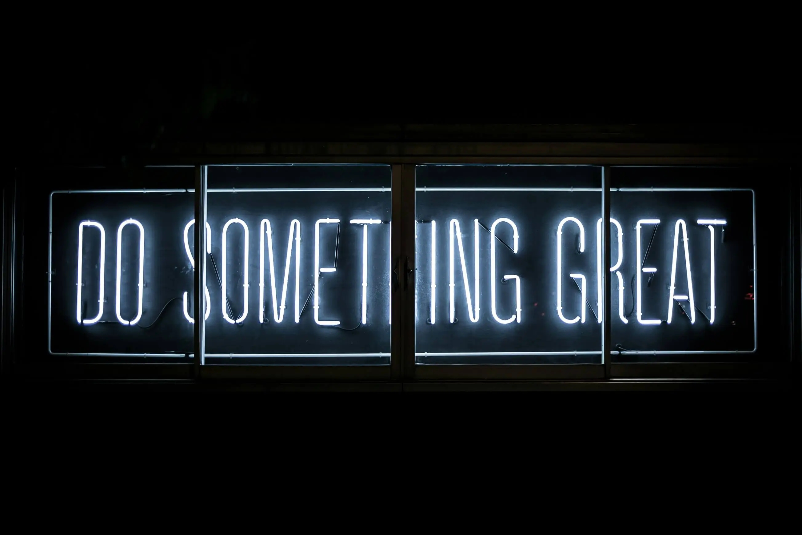 neon sign "do something great"