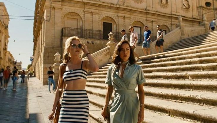 still from White Lotus 2 - women sightseeing in an Italian town